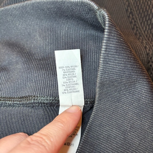 Offline by Aerie Seamless Cable High Waisted Leggings Ladies Medium Black Gray - Picture 8 of 8